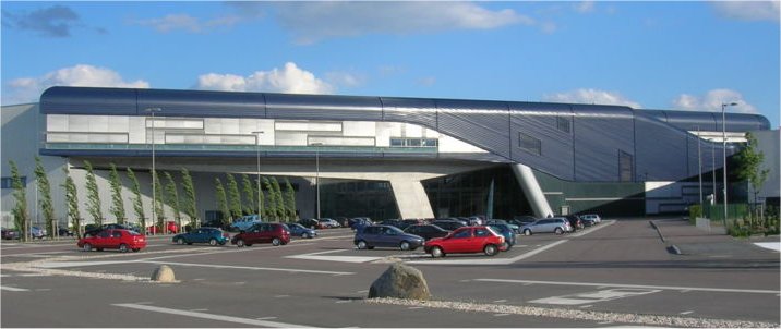 BMW's central building in Leipzig; from http://en.wikipedia.org/wiki/Image:BMW_Leipzig.JPG by Grombo